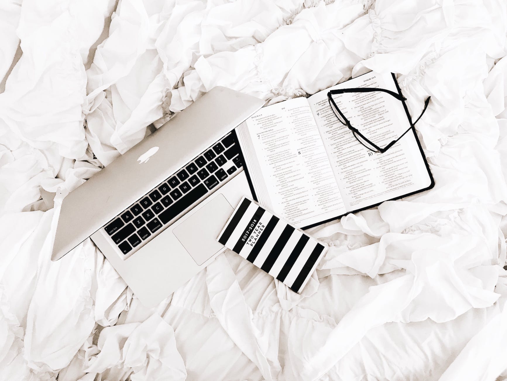 Nurturing Your Soul: 5 Tips to Encourage Moms to Read Their Bible