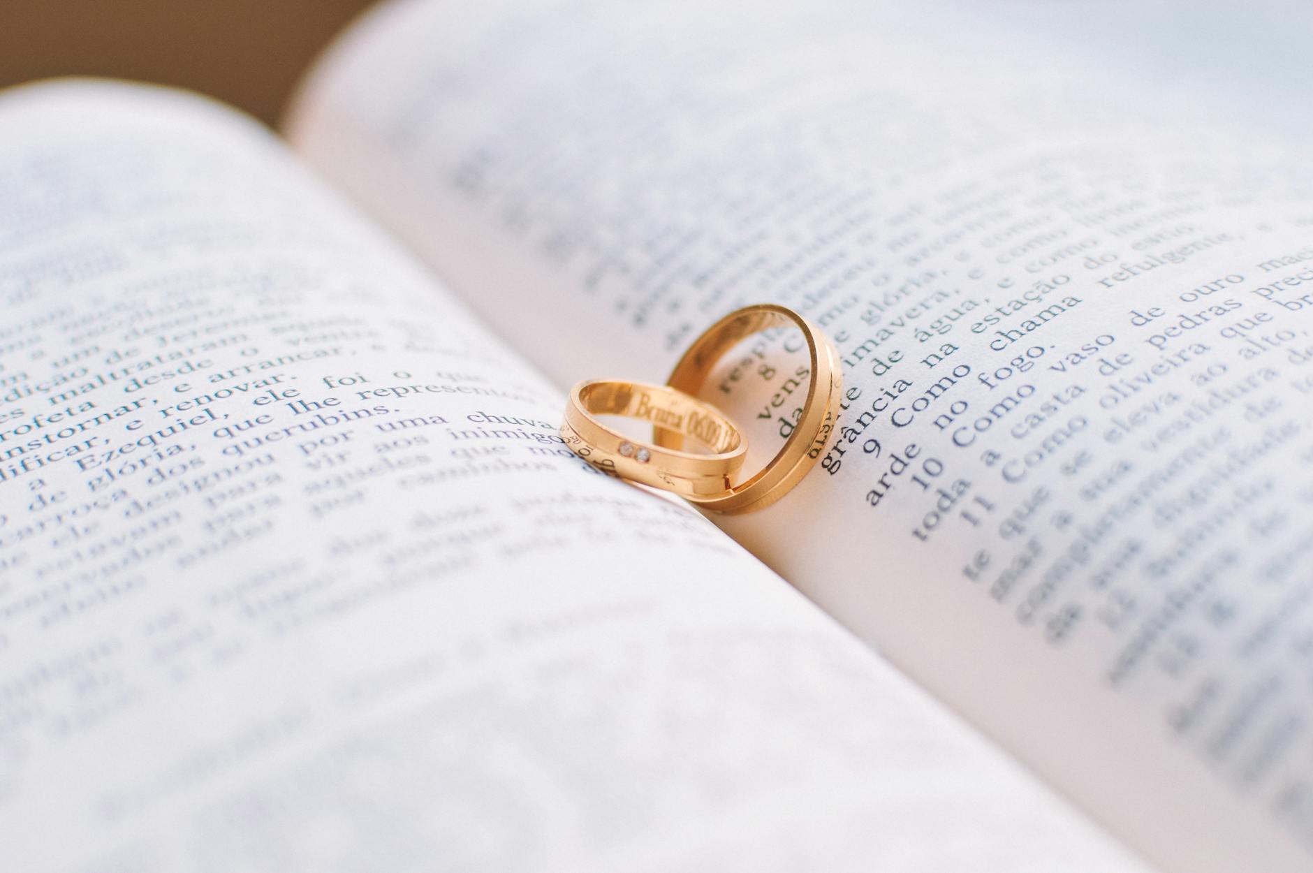 Loving Your Husband Well: Biblical Principles for a Strong Marriage